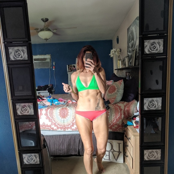 Floral print soft bikini bottom - Picture 2 of 4